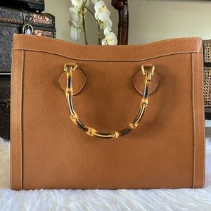 💯 authentic rare gucci diana bag